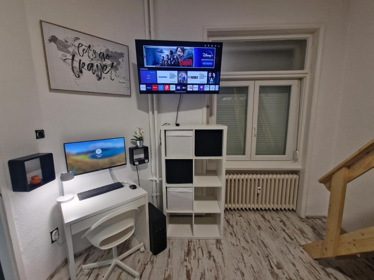Central Point Βουδαπέστη Εξωτερικό φωτογραφία
