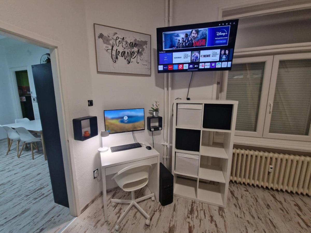 Central Point Βουδαπέστη Εξωτερικό φωτογραφία
